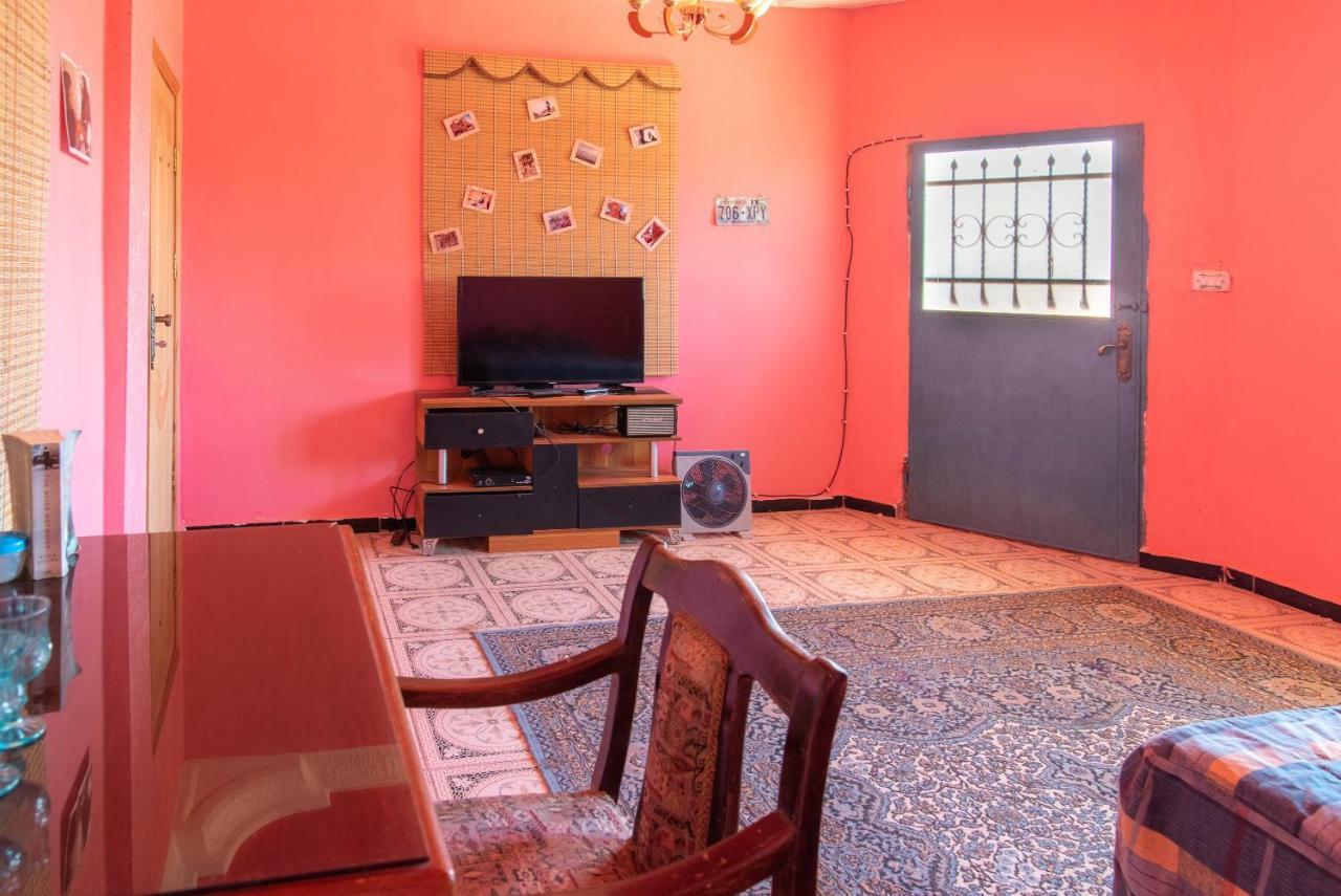Bed and Breakfast Bedouin Pink Ecohouse Вади Муса Экстерьер фото
